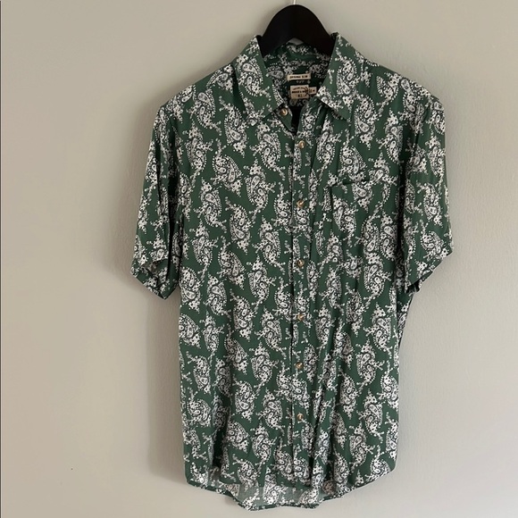Bridge & Burn Men’s Green Paisley Button Down Shirt Size Small - Picture 2 of 8